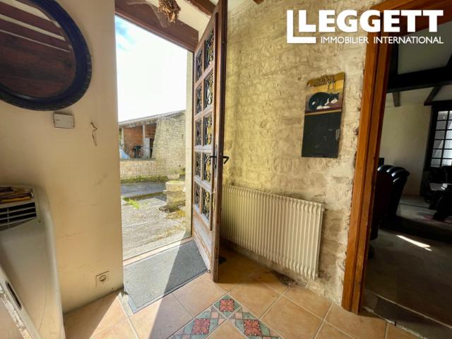 Maison vente à Confolens, Vouharte