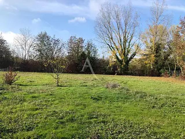 Terrain vente à Vouillé-les-Marais, Vendée