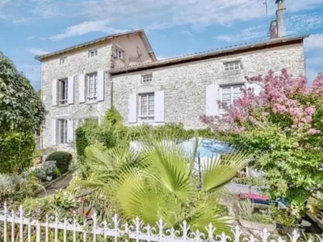 Maison vente à Montmorillon, Voulême