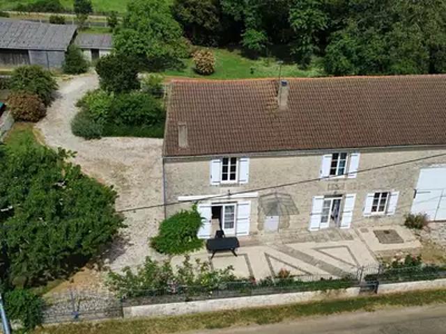 Maison vente à Montmorillon, Voulême