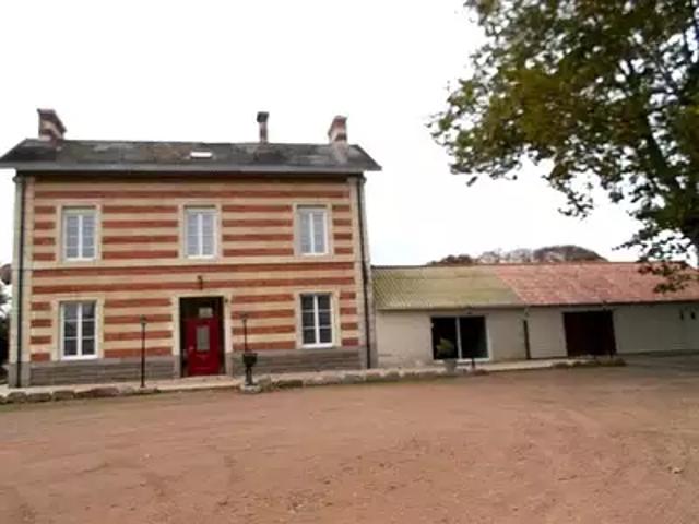 Maison vente à Bressuire, Saint-clémentin