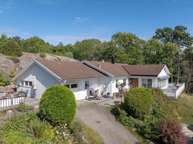 Villa till salu i Brastad, Västra Götaland