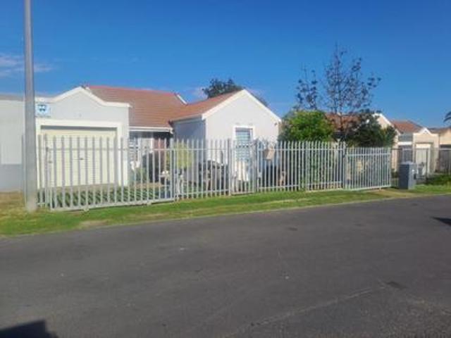 Townhouse for rent in Brackenfell, Western Cape
