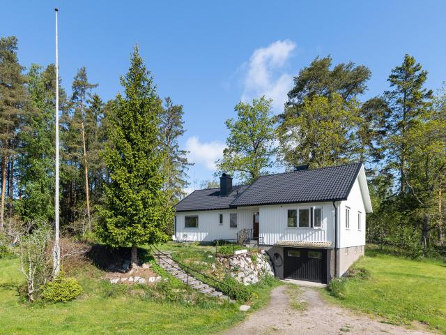 Villa till salu i Märsta, Stockholm