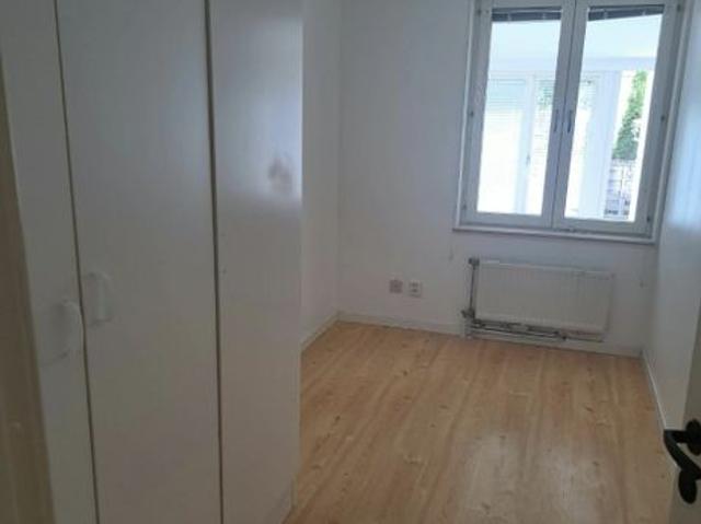 Hus hyra i Vretarna, Tumba