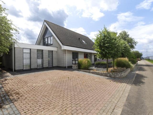 Woning te huur in Maasdijk, Zuid Holland