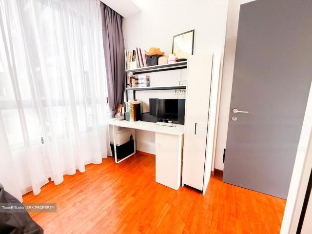 Condominium for sale in Pasir Ris, 17 Far East, Changi