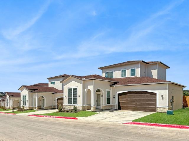 Condo for rent in Leesville, Texas