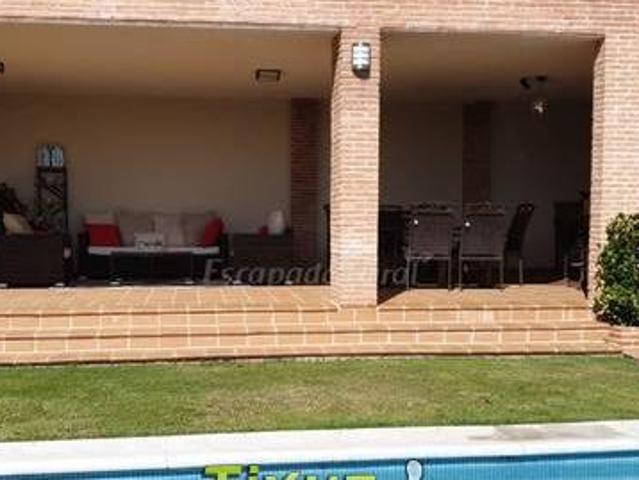 Casa en alquiler en Layos