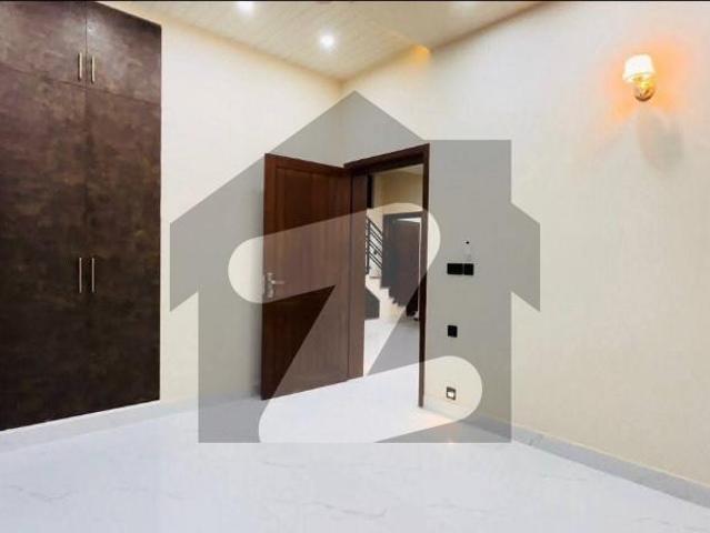 House for sale in تحصیل فیصل آباد شہر, فیصل آباد ڈویژن