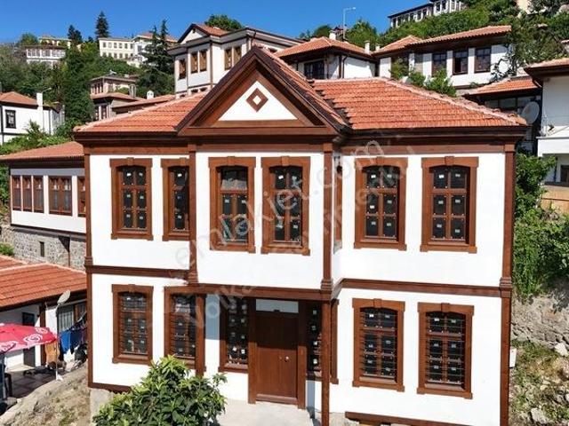 Orta, Akçaabat içerisinde satılık Kösk