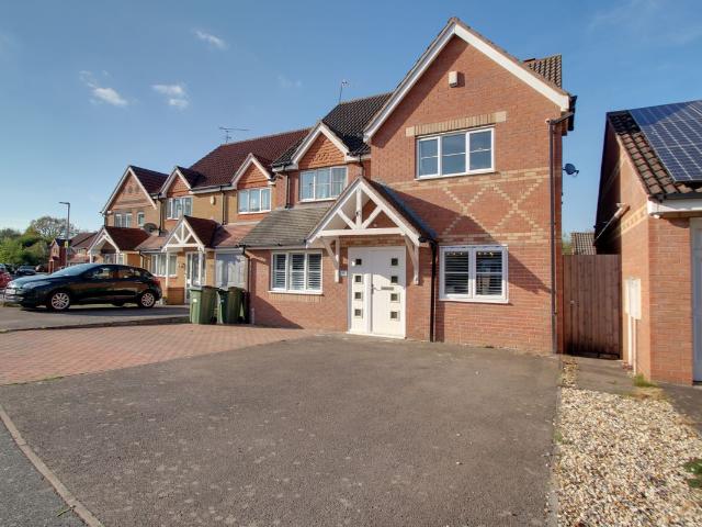 Room for rent in Pinfold, Leicestershire