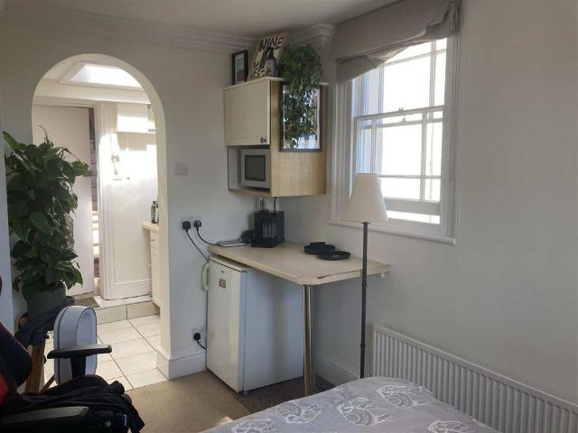 Studio for rent in Clifton Village, Bristol