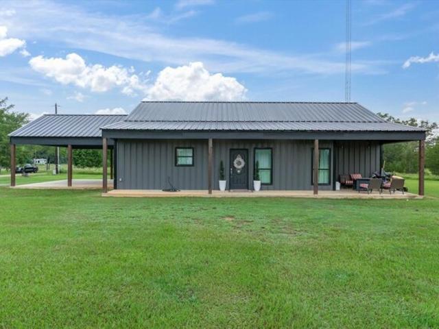 House for sale in Ben Wheeler, Texas