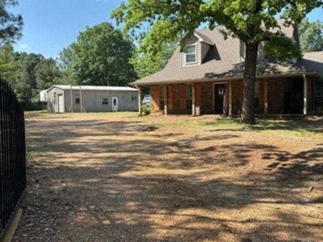 House for sale in Ben Wheeler, Texas