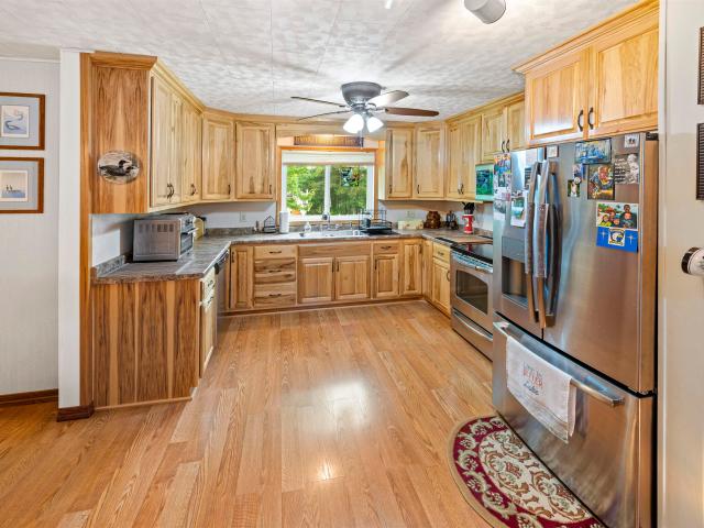 House for sale in Shakey Lakes, Lake Township