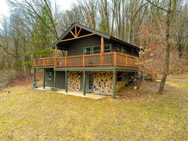House for sale in Juneau, Wisconsin