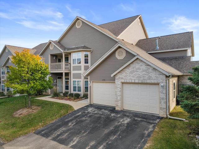 Condo for sale in Menomonee Falls, Waukesha County