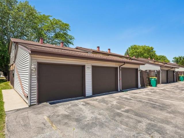Condo for sale in Germantown, Wisconsin