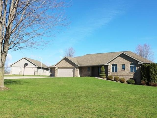House for sale in De Pere, Wisconsin