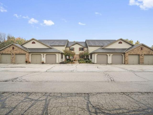 House for sale in Lake Forest, Muskego