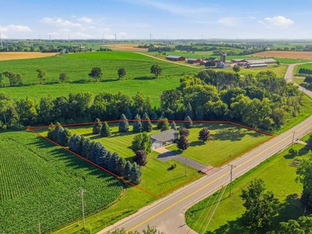 House for sale in Mount Calvary, Wisconsin