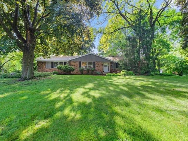 House for sale in Pewaukee, Wisconsin