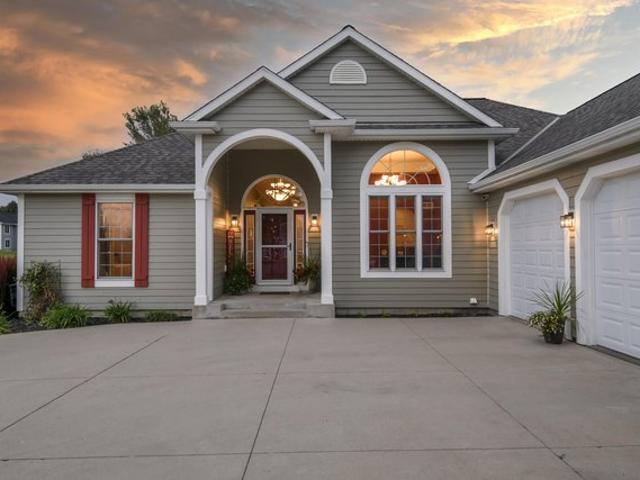 House for sale in Ashippun, Wisconsin