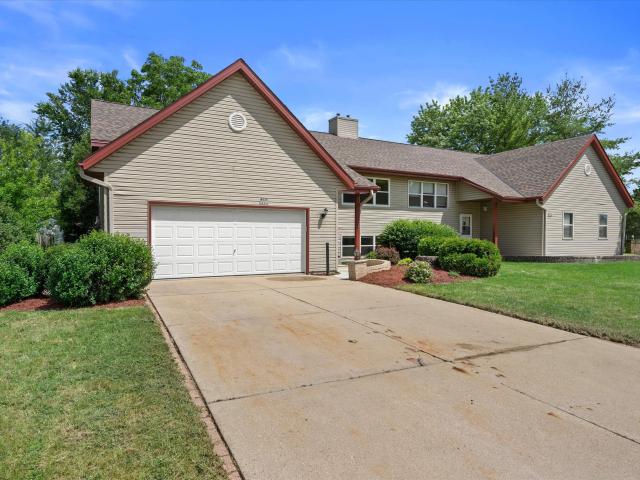 Condo for sale in Sussex, Wisconsin