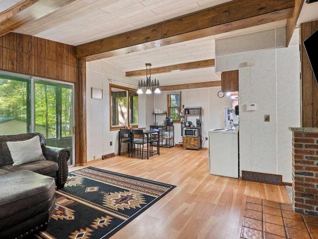 House for sale in Keshena / Kesīqnæh, Town of Menominee
