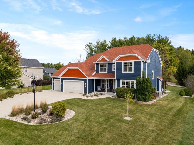 House for sale in Pewaukee, Wisconsin