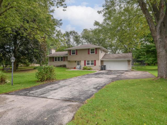 House for sale in Pewaukee, Wisconsin