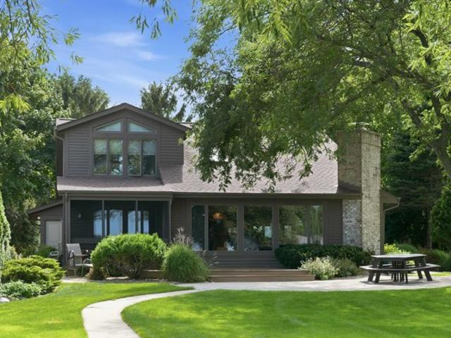 House for sale in Pewaukee, Wisconsin