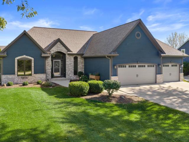 House for sale in Okauchee Lake, Waukesha County