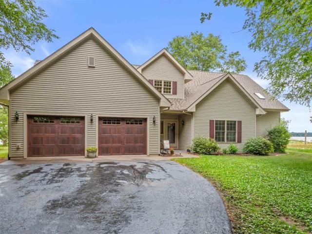 House for sale in Juneau, Wisconsin