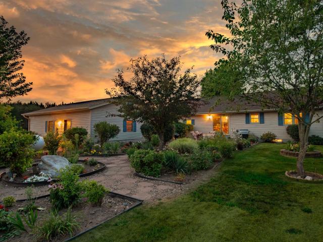 House for sale in Porterfield, Town of Porterfield