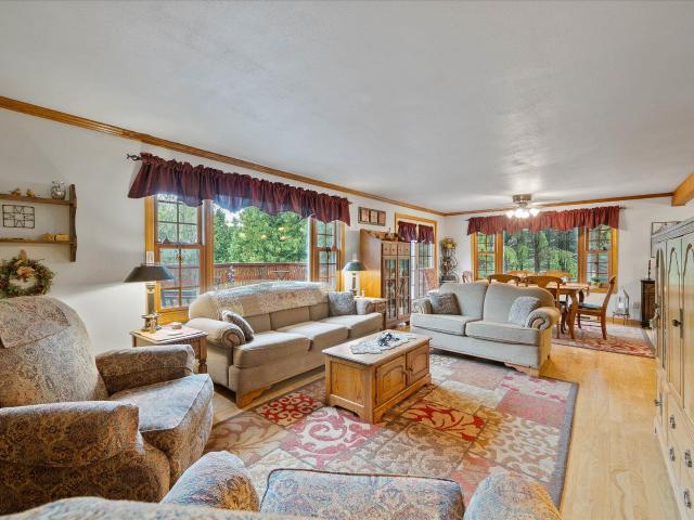 House for sale in Random Lake
