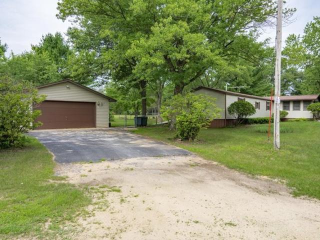 House for sale in Juneau, Wisconsin