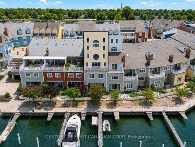 Townhouse for sale in Point Edward, Ontario