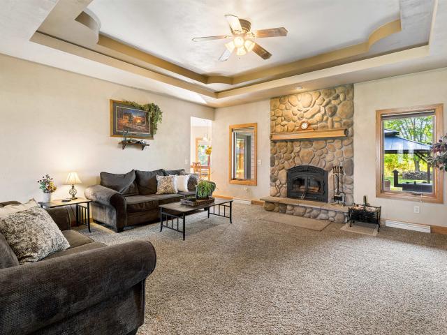 House for sale in Town of Ellington, Outagamie County