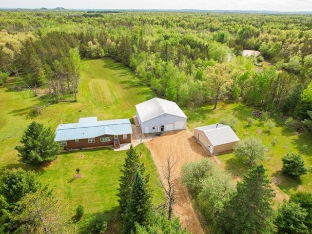 House for sale in Juneau, Wisconsin