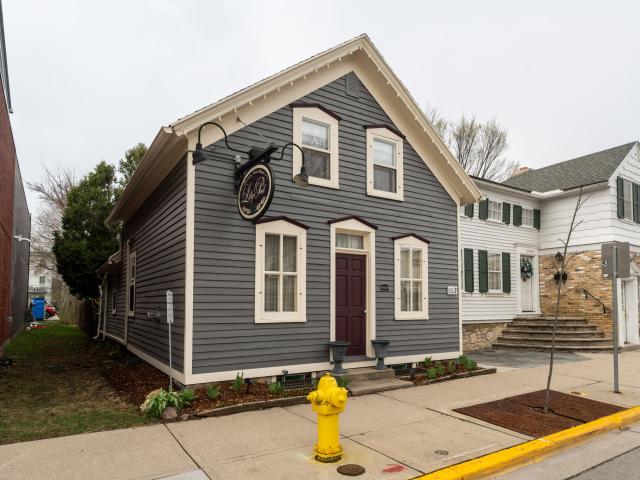 Commercial for sale in Cedarburg, Ozaukee County