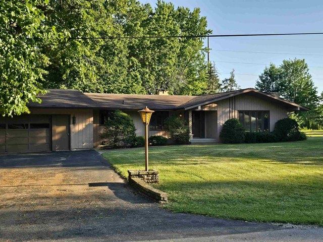 House for sale in Menasha, Winnebago County