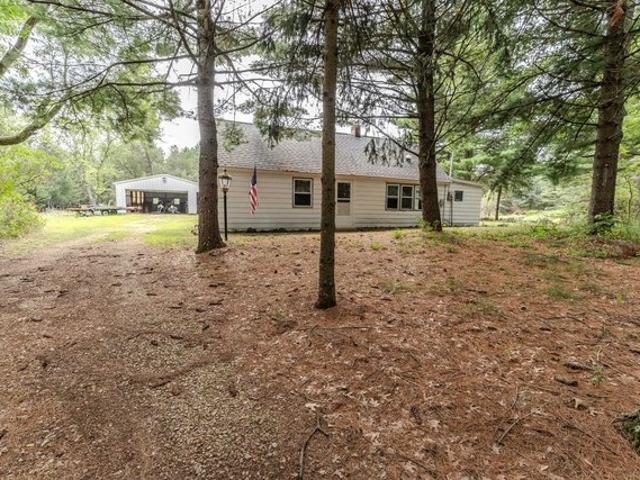 House for sale in Juneau, Wisconsin