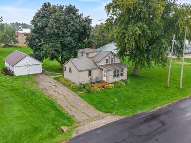 House for sale in Juneau, Dodge County
