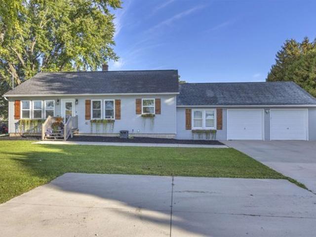 House for sale in Fond du Lac, Fond du Lac County