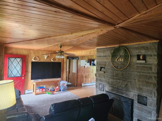 House for sale in Bark River