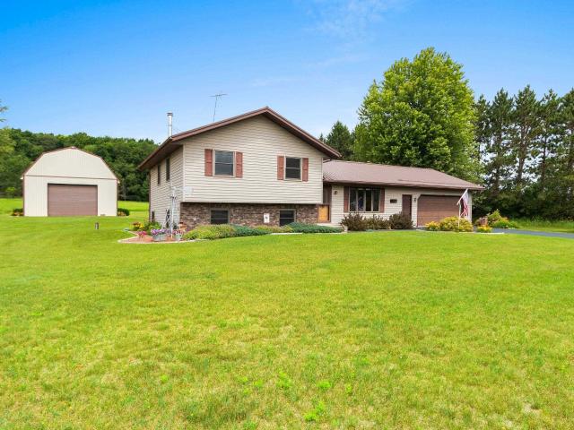 House for sale in Town of Belle Plaine, Shawano County
