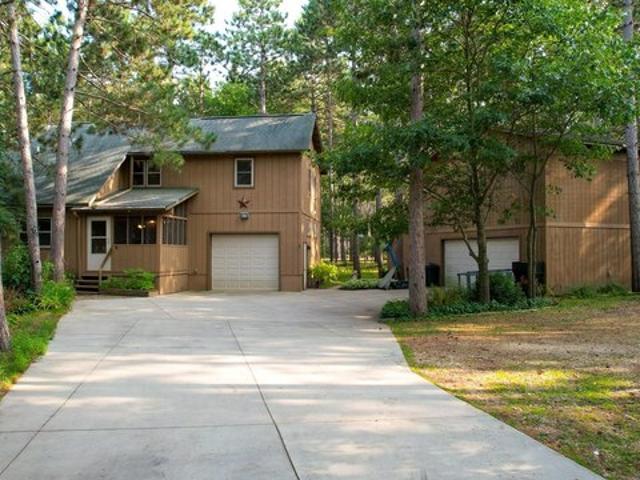 House for sale in Juneau, Wisconsin