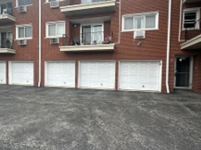 Condo for sale in Oak Lawn, Illinois